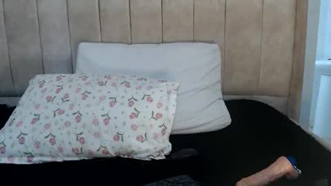 pixietease1 online show from November 30, 12:45 pm