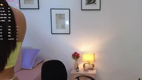 Angie Henao online show from February 27, 8:09 pm