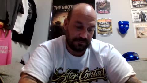 dee online show from June 26, 6:19 am