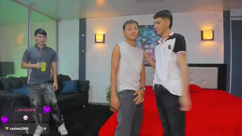   online show from February 6, 11:40 pm