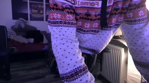 Snapshot of plboy23 chatting on December 23, 3:00 pm Hello ask me  . Im glad  to see you here in my room. Welcome PVT is open online show from December 23, 3:00 pm