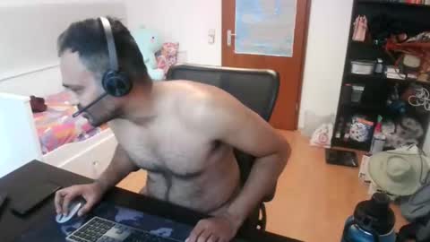 Call me Sam. If you like me follow my favourite girl on cb elizacarter online show from April 10, 8:08 am