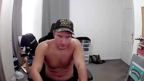 plkrisztian online show from September 30, 8:08 pm