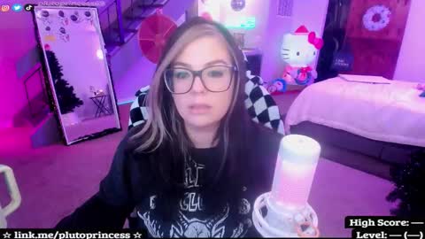 Pluto Princess online show from December 2, 8:13 am