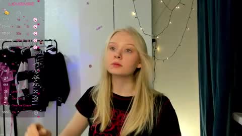 Mary online show from January 22, 1:42 pm