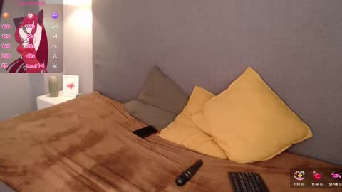  Luna  online show from March 10, 3:52 pm