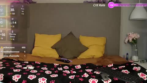  Luna  online show from February 11, 10:50 pm