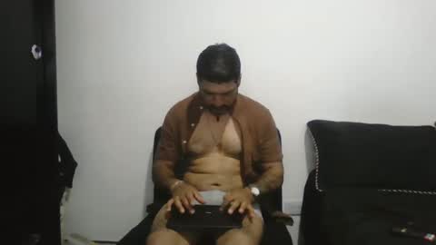 Snapshot of pol_eros chatting on September 23, 1:32 am pol eros online show from September 23, 1:32 am