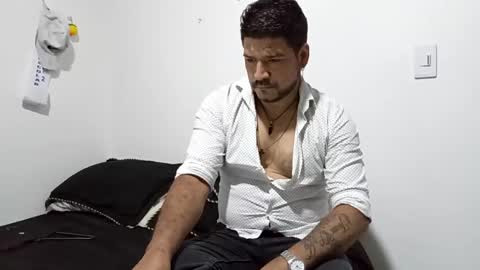 Snapshot of pol_eros chatting on January 16, 7:52 pm pol eros online show from January 16, 7:52 pm