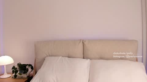 Polly online show from January 24, 9:26 pm