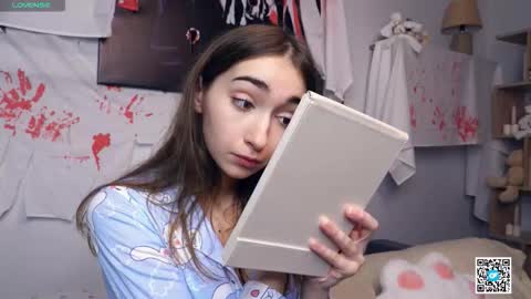 Polly online show from November 2, 7:52 am