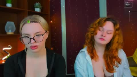 polly_cute1 online show from April 11, 6:34 pm