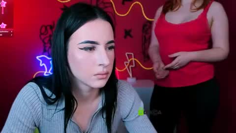polly_cute1 online show from April 16, 8:20 pm