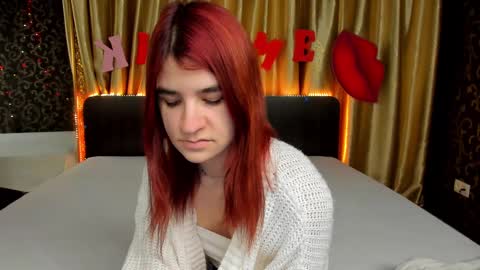 Snapshot of polly_love_ chatting on February 18, 4:36 pm Polly online show from February 18, 4:36 pm