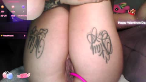 Snapshot of pollycrush chatting on December 4, 2:03 am pollycrush online show from December 4, 2:03 am