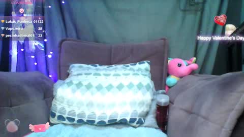 Snapshot of pollycrush chatting on December 16, 9:31 pm pollycrush online show from December 16, 9:31 pm