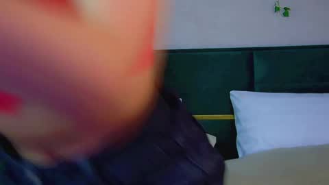 Snapshot of pollylanders chatting on March 10, 9:29 pm Polly online show from March 10, 9:29 pm