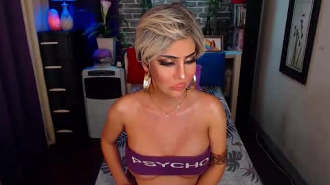 DivaGray online show from September 22, 1:10 am