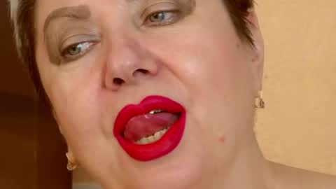 LADY POSH online show from July 2, 4:28 am