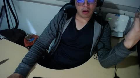 powerfulzeus2 online show from September 11, 4:14 am