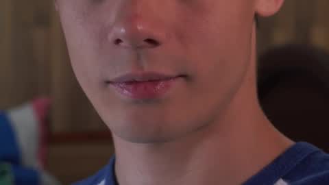 Snapshot of powertwinky chatting on October 31, 3:51 am chris independent  online show from October 31, 3:51 am