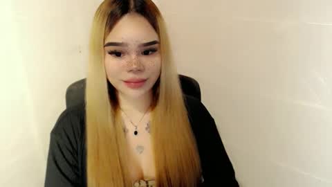 MAXXINE online show from February 2, 2:53 am