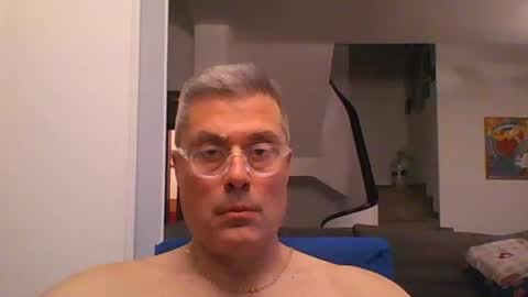 prendimisubito online show from May 17, 9:02 pm