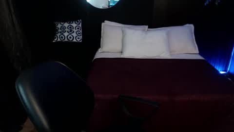 pretty_cristal22 online show from January 18, 12:19 am