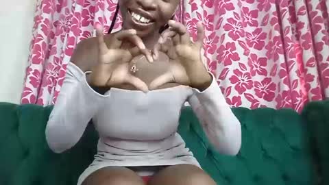 Maya online show from December 21, 9:33 am