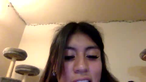 pretty_girl828687 online show from November 18, 5:21 am