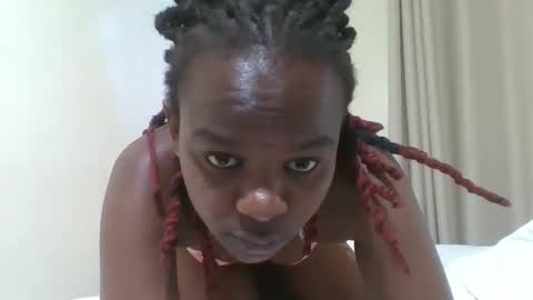 pretty_ima online show from April 21, 2:13 pm