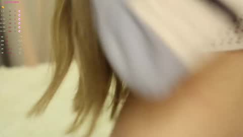 Snapshot of pretty_princess_elina chatting on February 27, 10:42 pm Elina online show from February 27, 10:42 pm