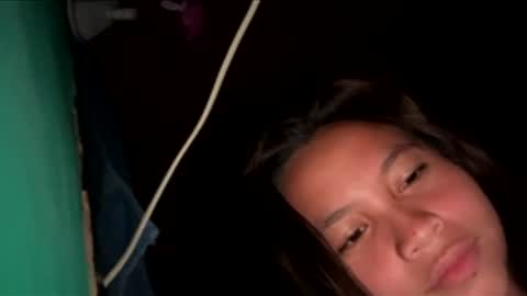 pretty_yanaah16 online show from March 5, 12:03 pm