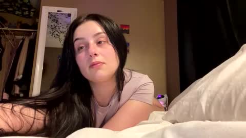 prettybaby22 online show from March 13, 4:49 am