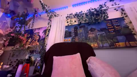 prettyblackgal online show from October 18, 5:44 am