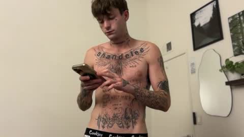 pretty boy online show from July 30, 7:53 am