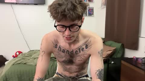 pretty boy online show from March 31, 3:07 am