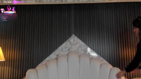 Snapshot of prettybullet chatting on September 15, 12:17 pm     GTM-5         online show from September 15, 12:17 pm