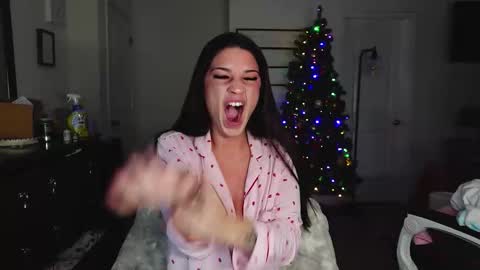 prettygirllltorii online show from December 20, 1:01 am