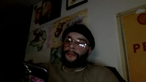 prettyglazed online show from February 9, 6:54 am