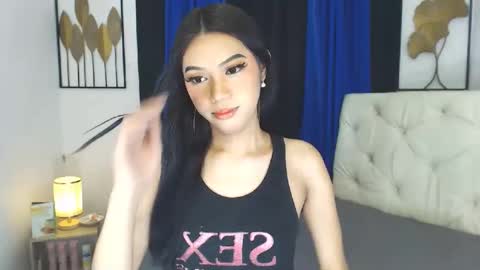 Snapshot of prettyhothugecock chatting on February 27, 1:19 am prettyhothugecock online show from February 27, 1:19 am