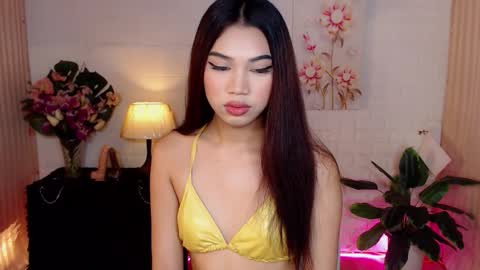 prettyhothugecock online show from February 20, 11:23 am