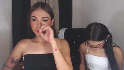 Snapshot of prettyhothugecock chatting on February 18, 6:48 am prettyhothugecock online show from February 18, 6:48 am