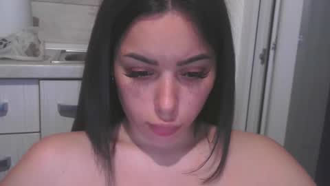 prettyjulliette online show from May 8, 4:56 pm