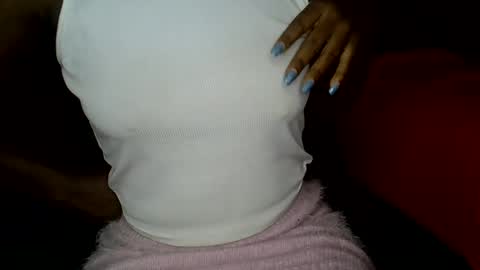 pretty queen online show from March 6, 12:09 pm