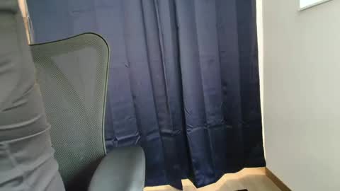 PrimDeceit online show from December 25, 7:35 am