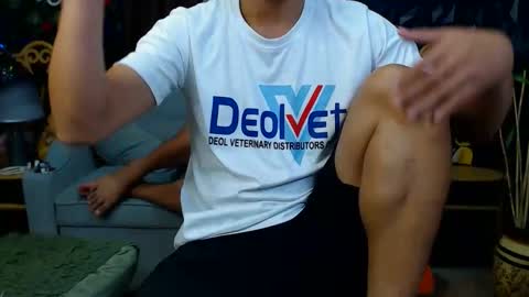 Snapshot of princenavheen chatting on October 9, 10:10 am Prince online show from October 9, 10:10 am