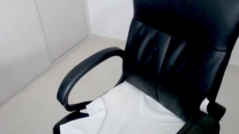 valery dollx online show from September 19, 1:54 am