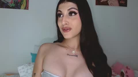 Sophie online show from February 8, 5:11 am