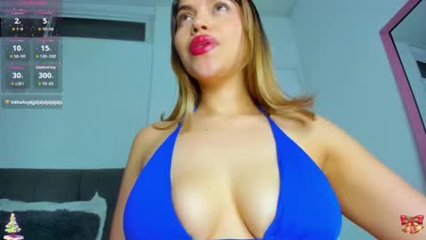  Call Me Cloe  online show from January 12, 11:45 pm